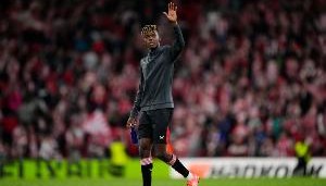 不等了每体：尼科优先考虑巴萨，长期无注册保证后放弃等待